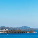 Dalmatian House, Spacious Stone Terraces, Balcony , Views * Ντουμπρόβνικ
