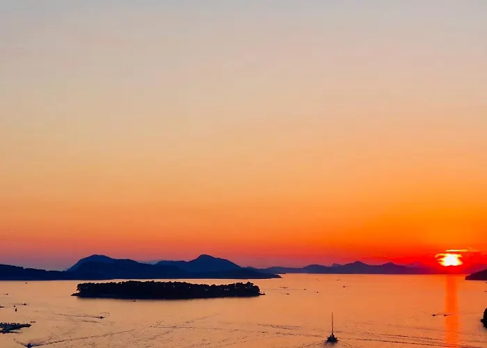 Dalmatian House, Spacious Stone Terraces, Balcony , Views Dubrovník