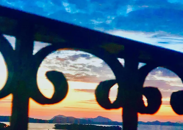 Dalmatian House, Spacious Stone Terraces, Balcony , Views *