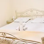 Dalmatian House, Spacious Stone Terraces, Balcony , Views Сasa de vacaciones
