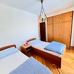 Dalmatian House, Spacious Stone Terraces, Balcony , Views Сasa de vacaciones *