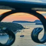 Dalmatian House, Spacious Stone Terraces, Balcony , Views Dubrovnik