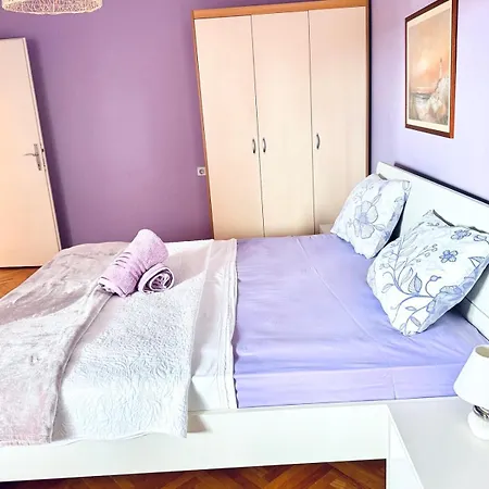 Semesterbostad Dalmatian House, Spacious Stone Terraces, Balcony , Views
