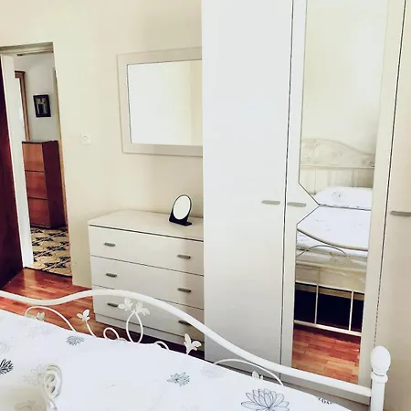 Vakantiehuis Dalmatian House, Spacious Stone Terraces, Balcony , Views *