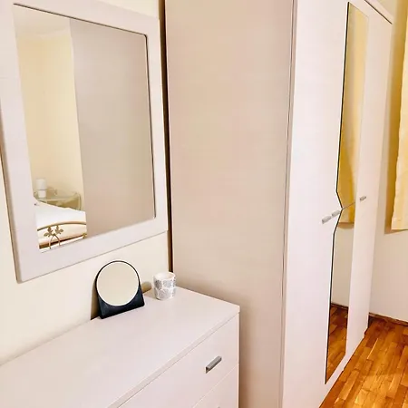 Casa vacanze Dalmatian House, Spacious Stone Terraces, Balcony , Views Ragusa