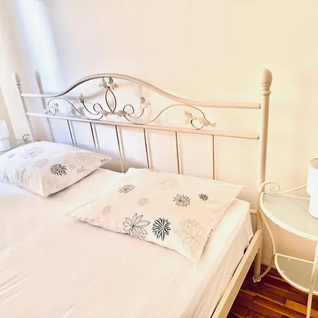 Dalmatian House, Spacious Stone Terraces, Balcony , Views Semesterbostad Dubrovnik