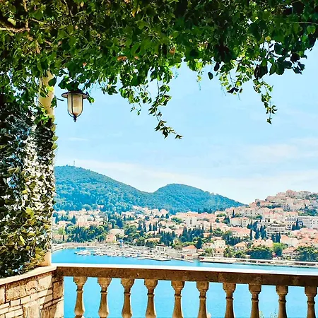 Ferienhaus Dalmatian House, Spacious Stone Terraces, Balcony , Views Dubrovnik