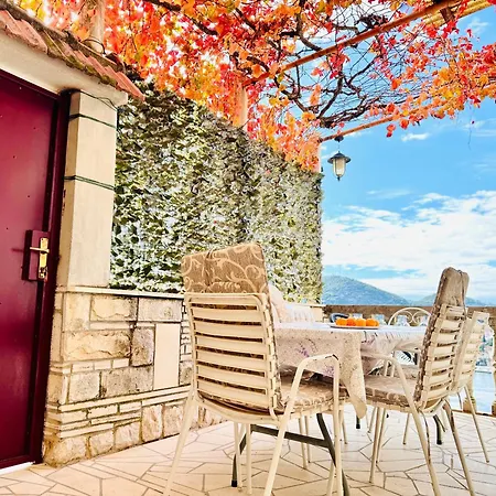Dalmatian House, Spacious Stone Terraces, Balcony , Views Dubrownik