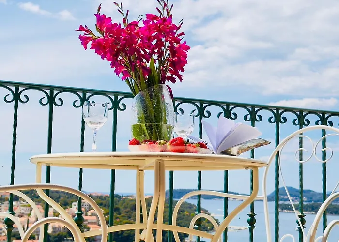 Dalmatian House, Spacious Stone Terraces, Balcony , Views Dubrownik