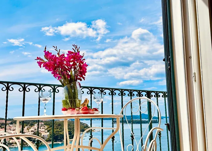 Dalmatian House, Spacious Stone Terraces, Balcony , Views Сasa de vacaciones *