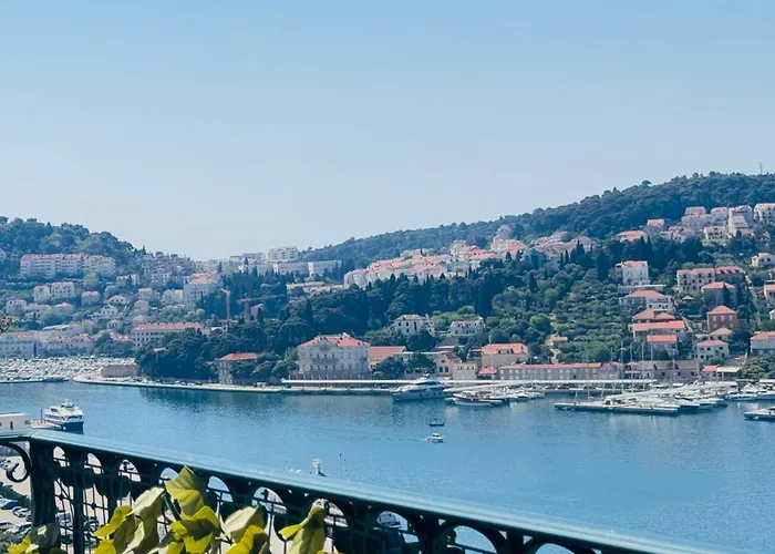 Сasa de vacaciones Dalmatian House, Spacious Stone Terraces, Balcony , Views Dubrovnik