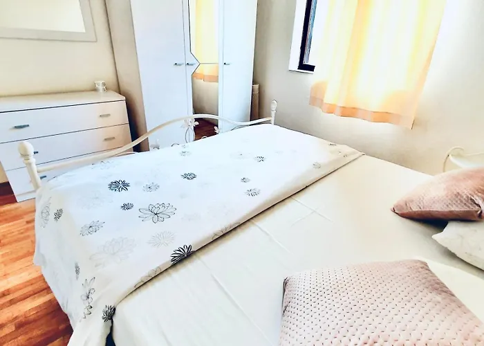 Dalmatian House, Spacious Stone Terraces, Balcony , Views Tatil Evi