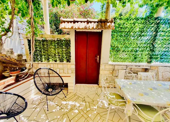 Tatil Evi Dalmatian House, Spacious Stone Terraces, Balcony , Views
