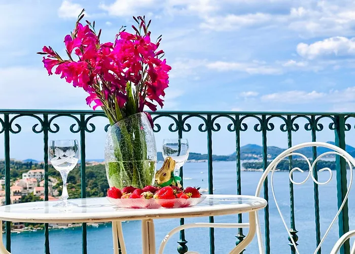 Tatil Evi Dalmatian House, Spacious Stone Terraces, Balcony , Views Dubrovnik