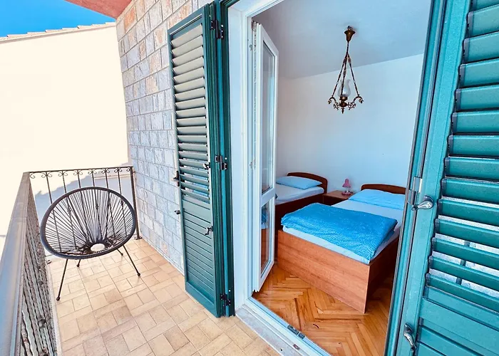 Tatil Evi Dalmatian House, Spacious Stone Terraces, Balcony , Views *