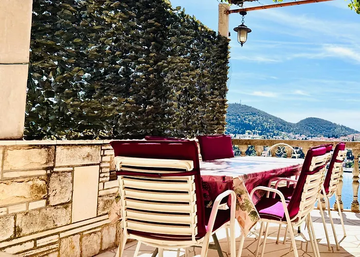 Dalmatian House, Spacious Stone Terraces, Balcony , Views Tatil Evi Dubrovnik